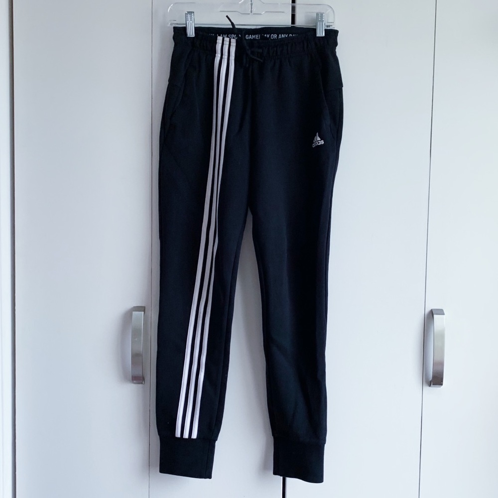 🏃‍♀️🏃‍♀️🏃‍♀️Adidas Jogger Pants🏃‍♀️🏃‍♀️🏃‍♀️